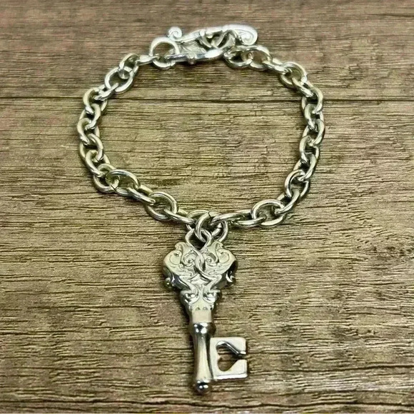 Rebelle Goth Key Thick Chain Bracelet - Picture 2 of 5